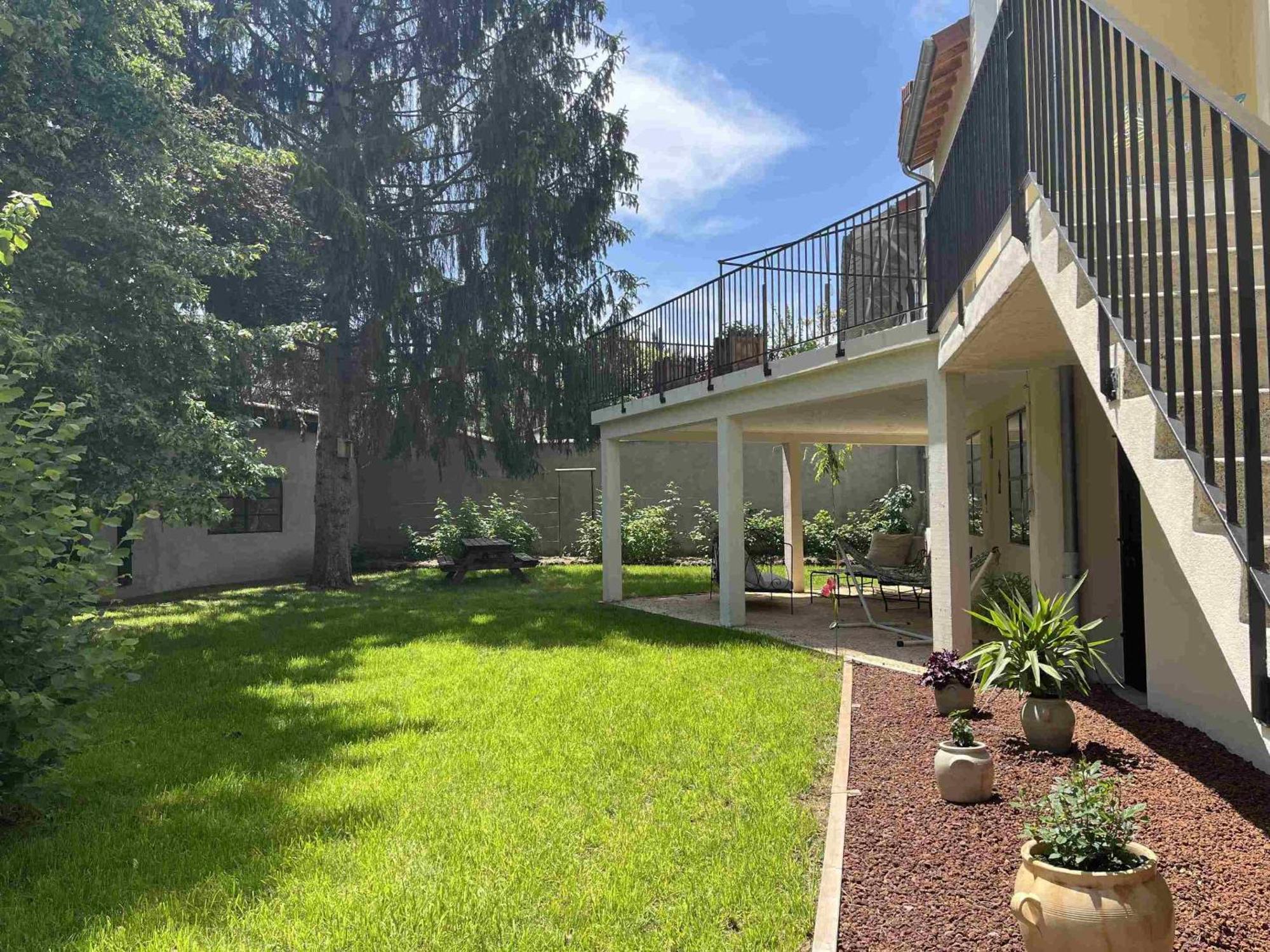 Bed and Breakfast Le Jardin Du Dolaizon Le Puy-en-Velay Exterior foto