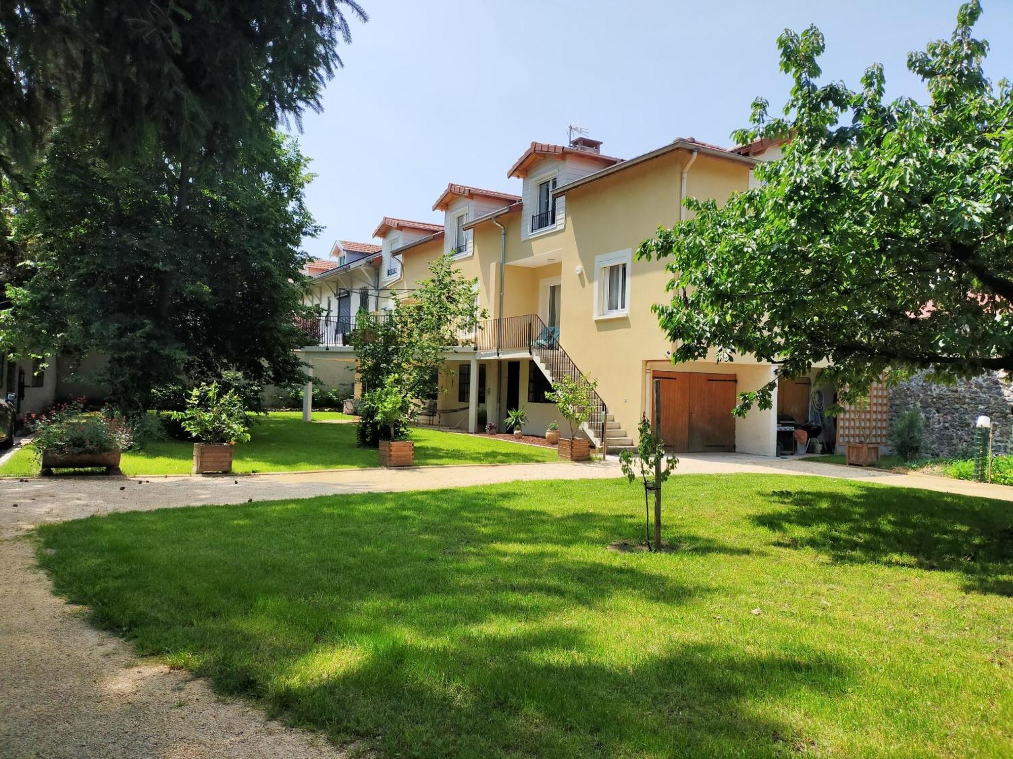 Bed and Breakfast Le Jardin Du Dolaizon Le Puy-en-Velay Exterior foto