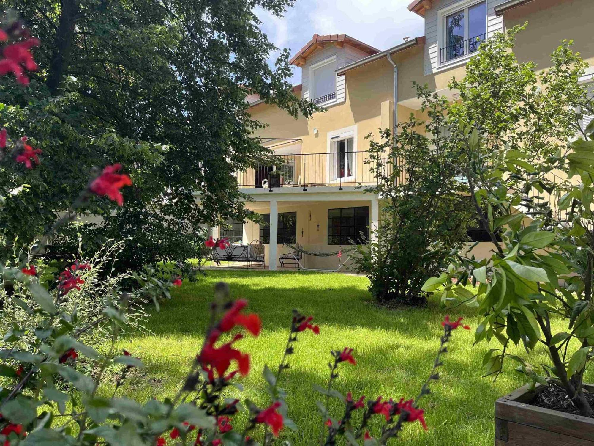 Bed and Breakfast Le Jardin Du Dolaizon Le Puy-en-Velay Exterior foto