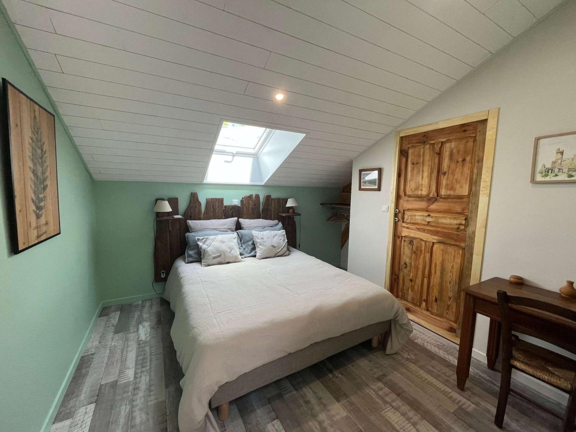 Bed and Breakfast Le Jardin Du Dolaizon Le Puy-en-Velay Zimmer foto